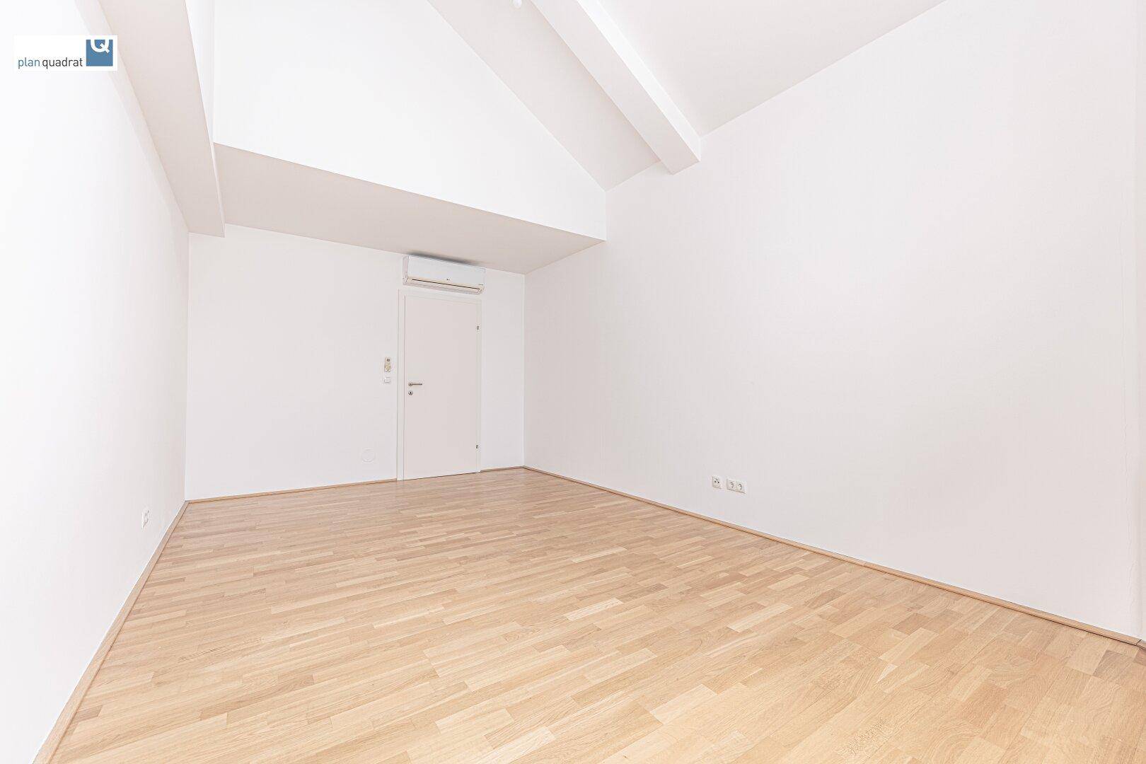 Zimmer 1 (ca. 20 m²) - gem. Grundriss-Skizze