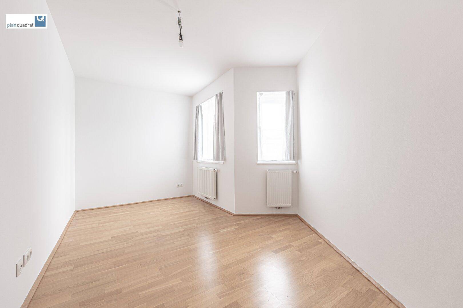 Zimmer 2 (ca. 12 m²) - gem. Grundriss-Skizze