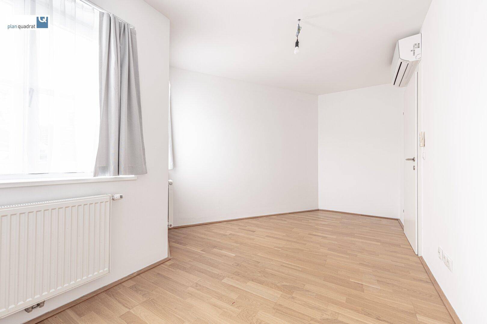 Zimmer 2 (ca. 12 m²) - gem. Grundriss-Skizze