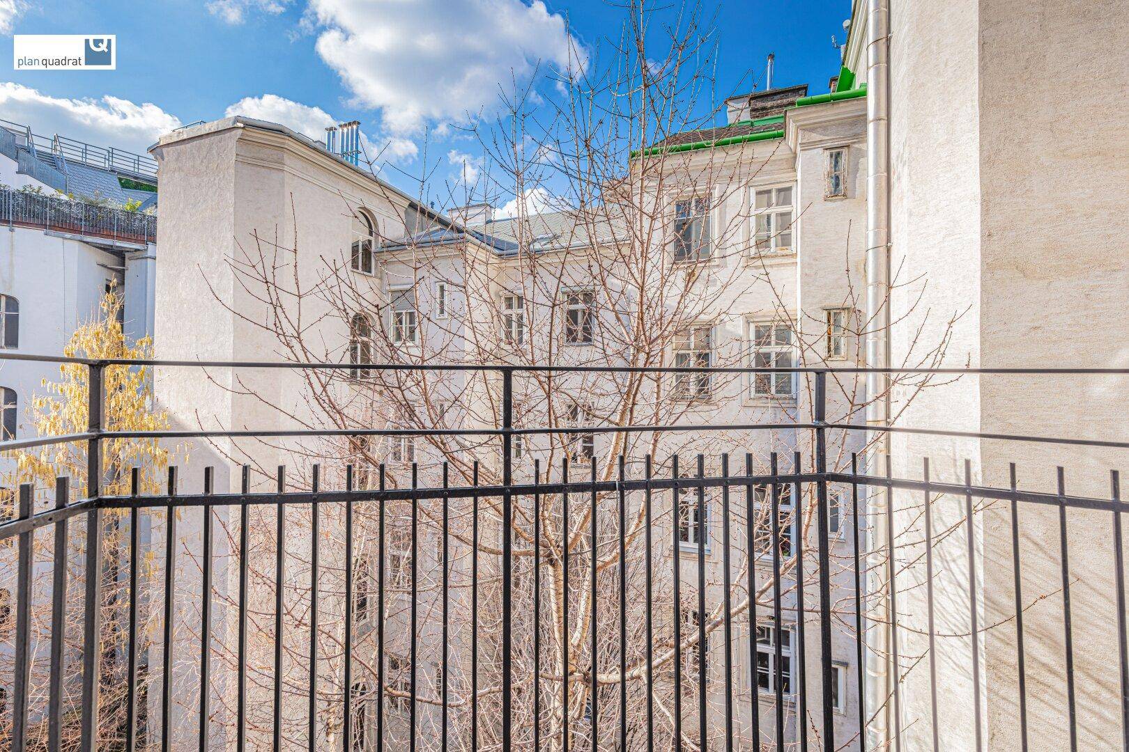 Blick vom Balkon (Zugang von der Küche aus)