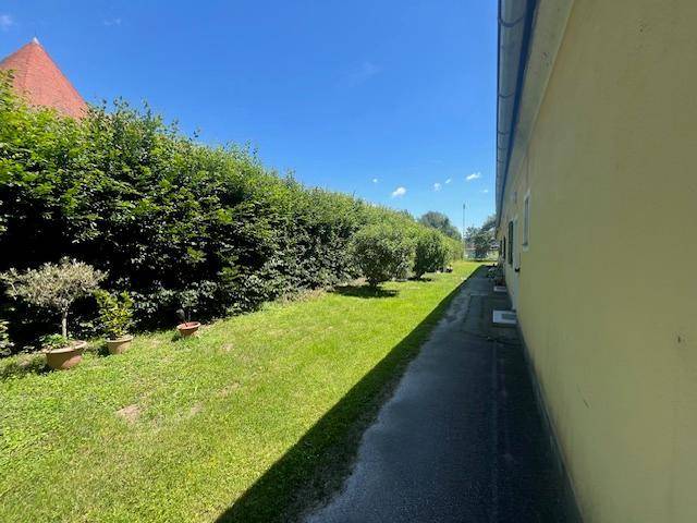 Lichtdurchflutetes Wohnen in absoluter Ruhelage nahe Schloss Burgau – pohled 3