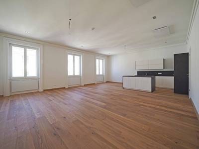 3-Zimmer-Altbauwohnung, 130 m², Innere Stadt, Innere Stadt