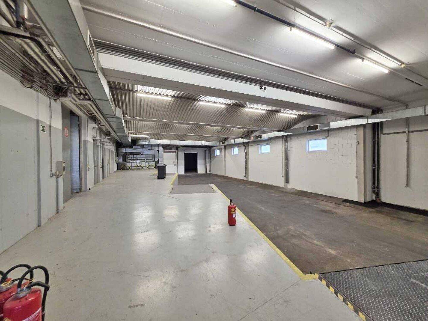 BETRIEBSOBJEKT | LOGISTIK-LAGER mit BÜRO in perfekter Lage | U3 "Zippererstraße" u. A23 St. Marx - Mehr