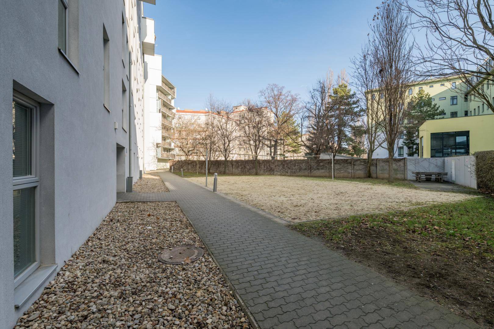 Haus - Beach Volleyball Platz