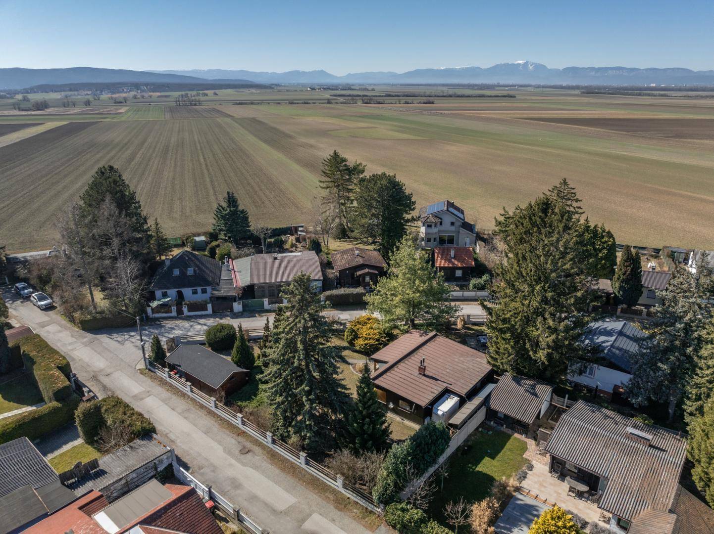 Haus - Grundstück-Weitblick