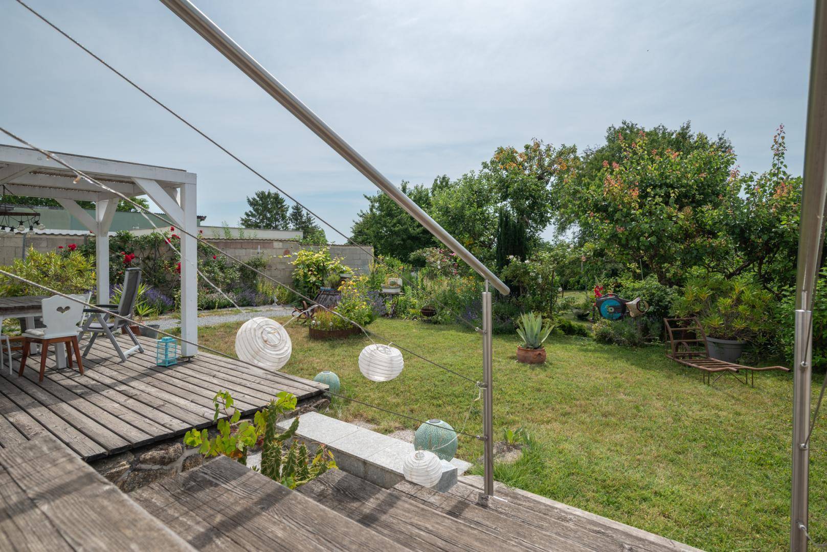 Haus - Terrasse Garten