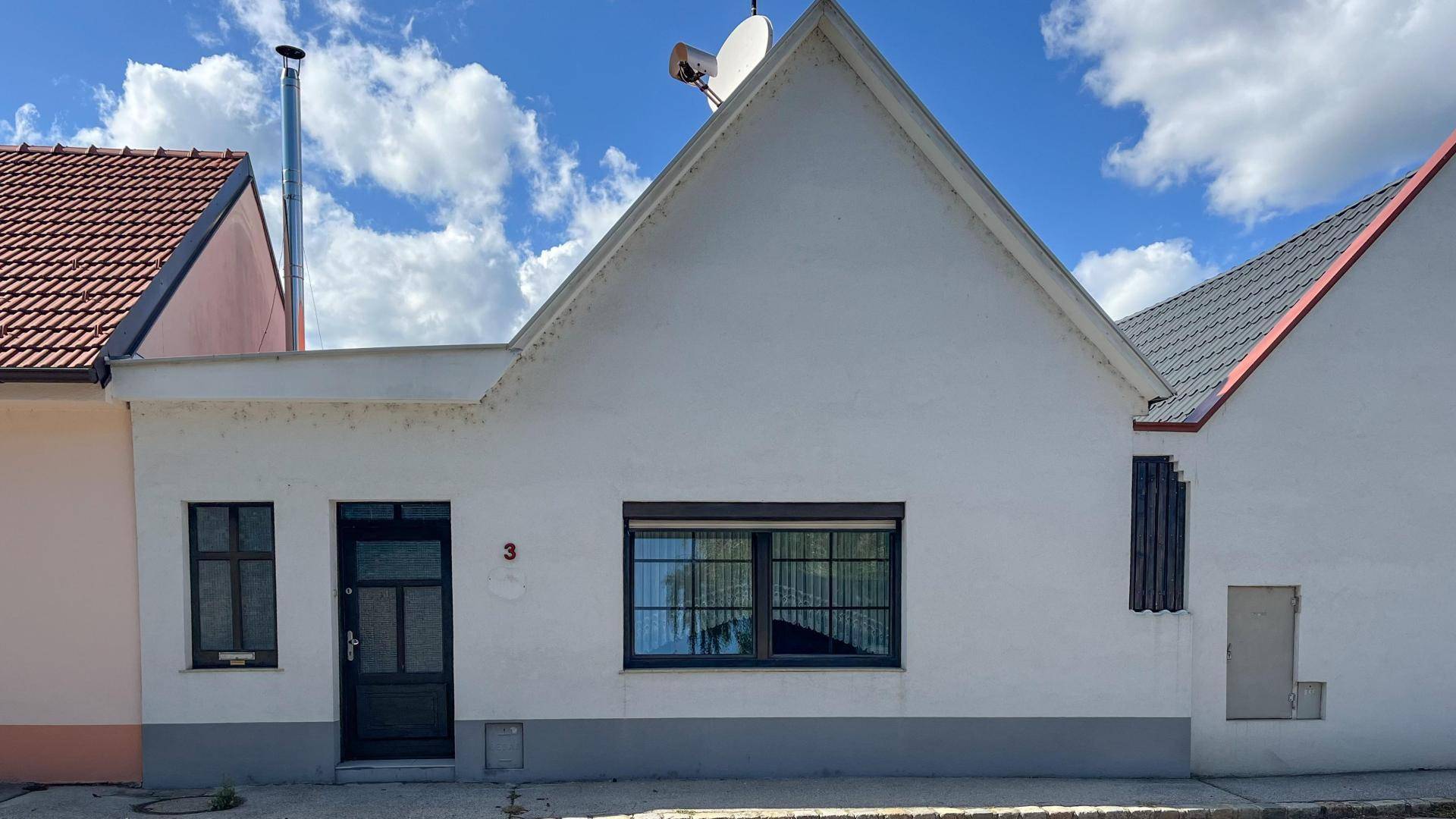 Haus / Straßenansicht