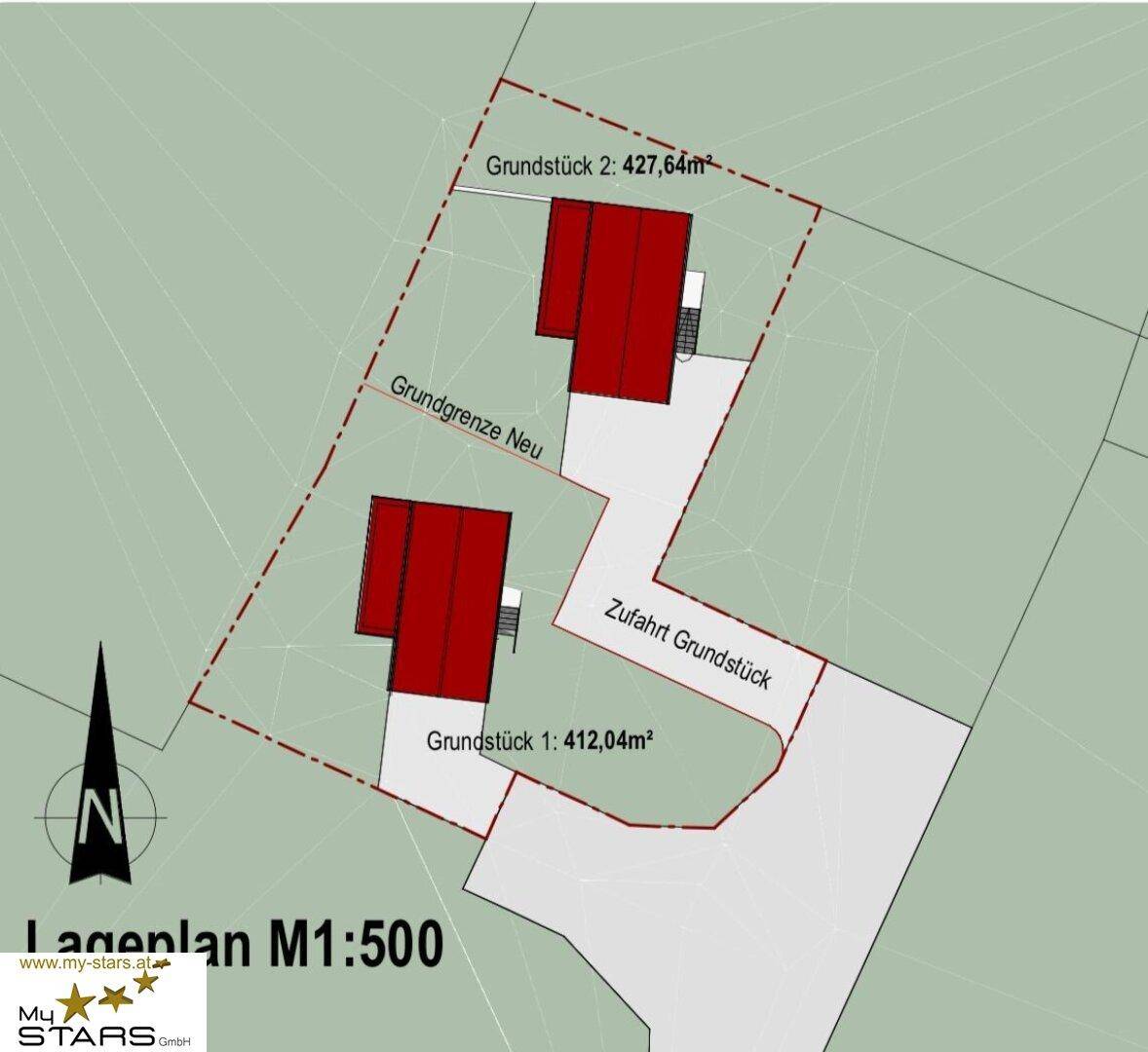 Lageplan im Maßstab 1:500 zeigt zwei Grundstücke mit Zufahrt und Grundstücksgrenzen.