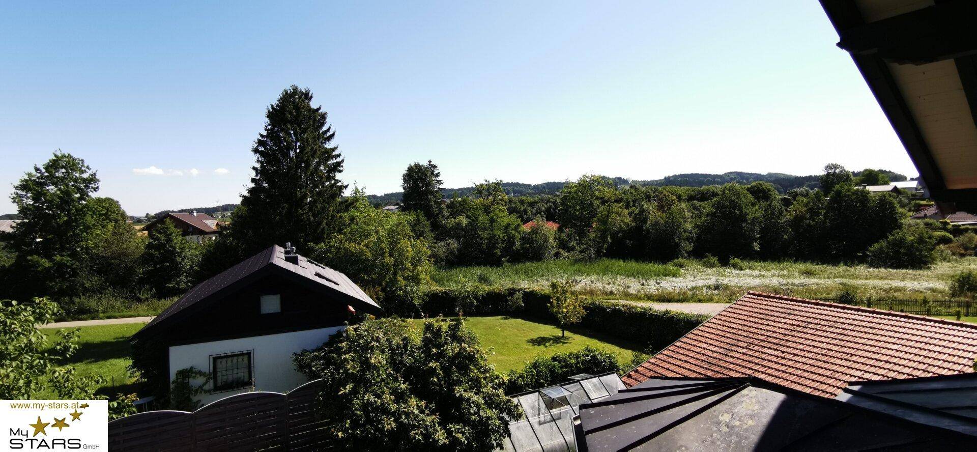 Traumhaus nahe dem Mattsee: 6 Zimmer, Wintergarten, Carport – Ihr neues Zuhause wartet! - Widok 2