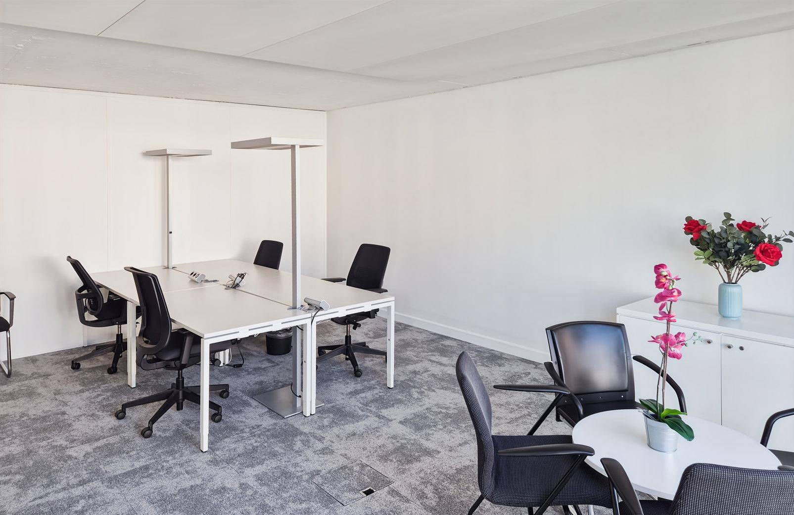 Commercial property, 100 m²