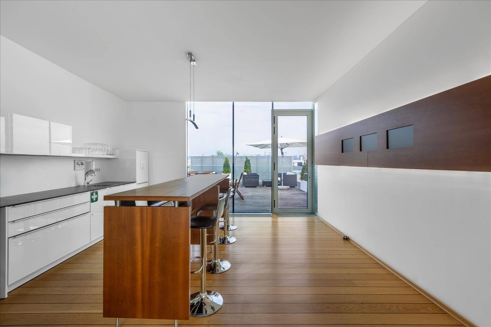 All-inclusive-Zugang zu professionellen Büroräumen für 4 Personen in Regus Flybridge - Widok 6