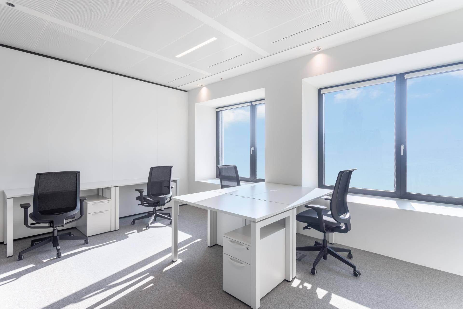 All-inclusive-Zugang zu professionellen Büroräumen für 4 Personen in Regus Flybridge – pohled 2