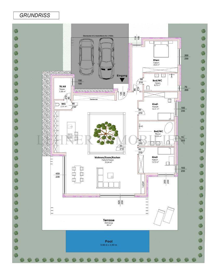 Detaillierter Grundriss des Erdgeschosses mit Wohnbereich, Küche, Schlafzimmern und Pool.