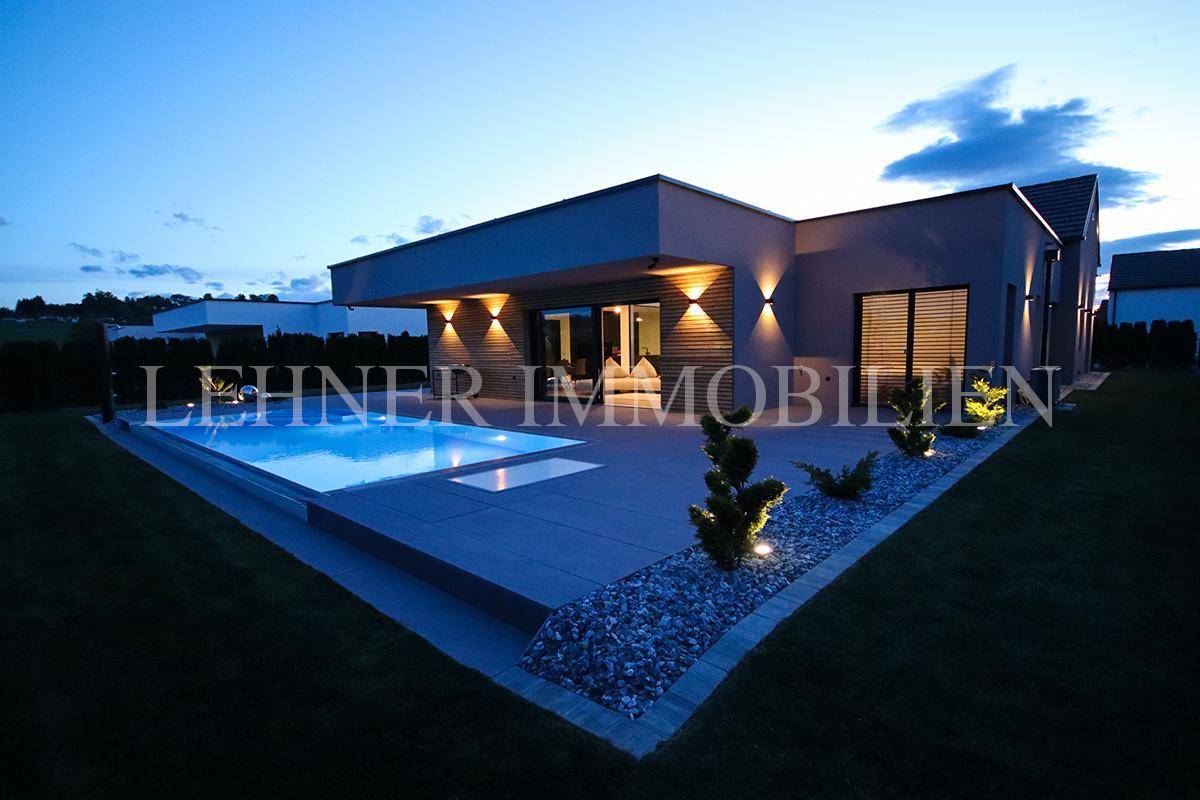 * Dobl * Mediterranes Refugium * Hochwertiger Bungalow mit mediterranem Flair und einem Olivenbaum im Herzen des Lichthofs * - Ansicht 3