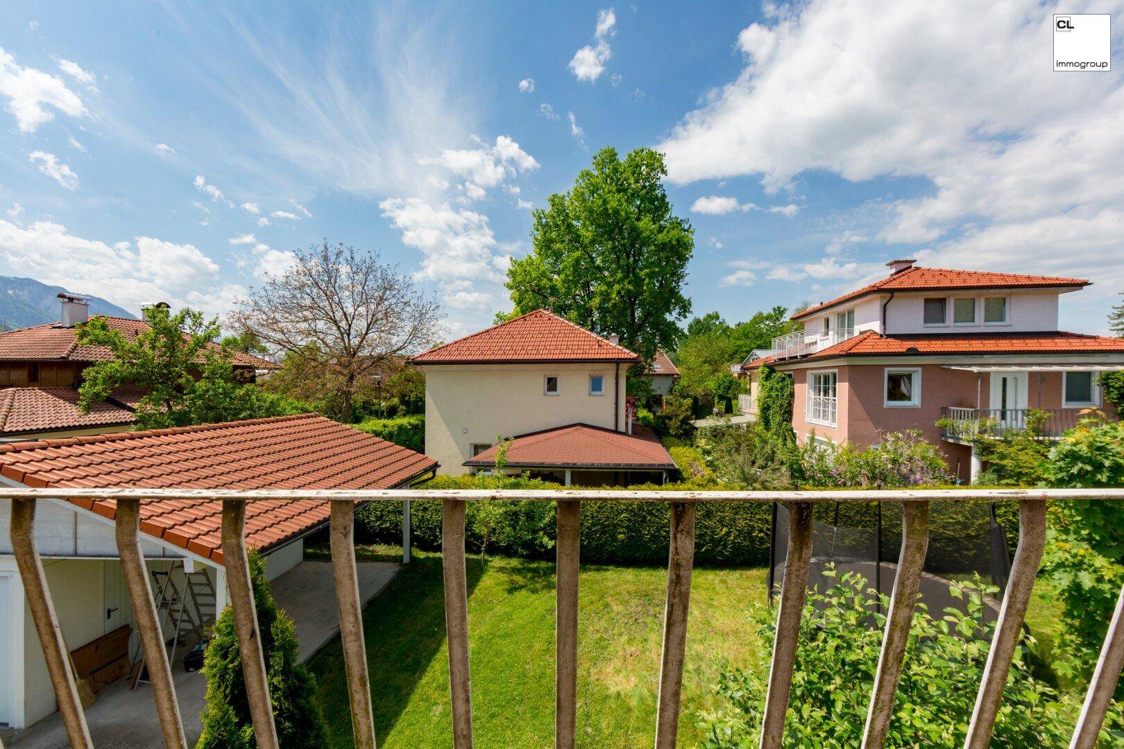 Ausblick Balkon zu Einfamilienhaus in absoluter Traumlage Salzburg Morzg/Gneis, (c) CL-immogroup, www.cl-immogroup.at