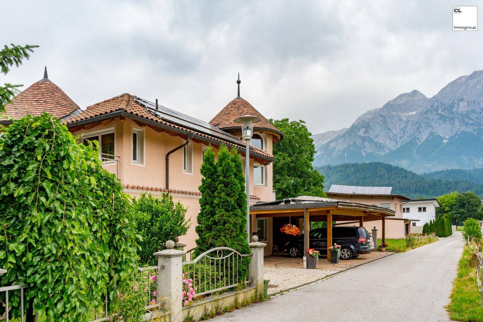 Ansicht Straße Carports