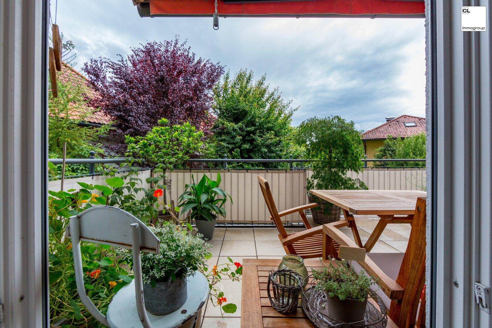 Blick vom Schlafzimmer auf die Terrasse