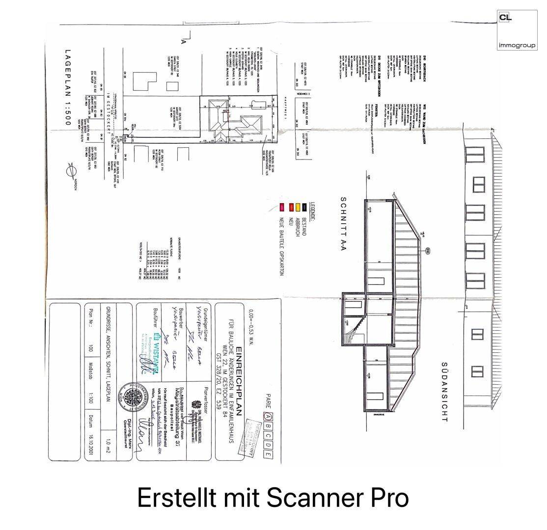 Lageplan und Ansichten des Gebäudes, die die moderne Architektur und die Dachform zeigen.