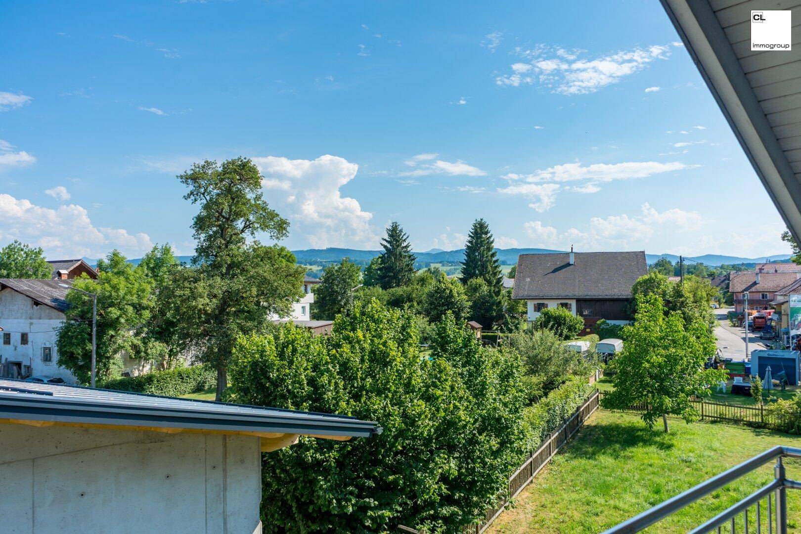 Blick vom Balkon im Obergeschoss