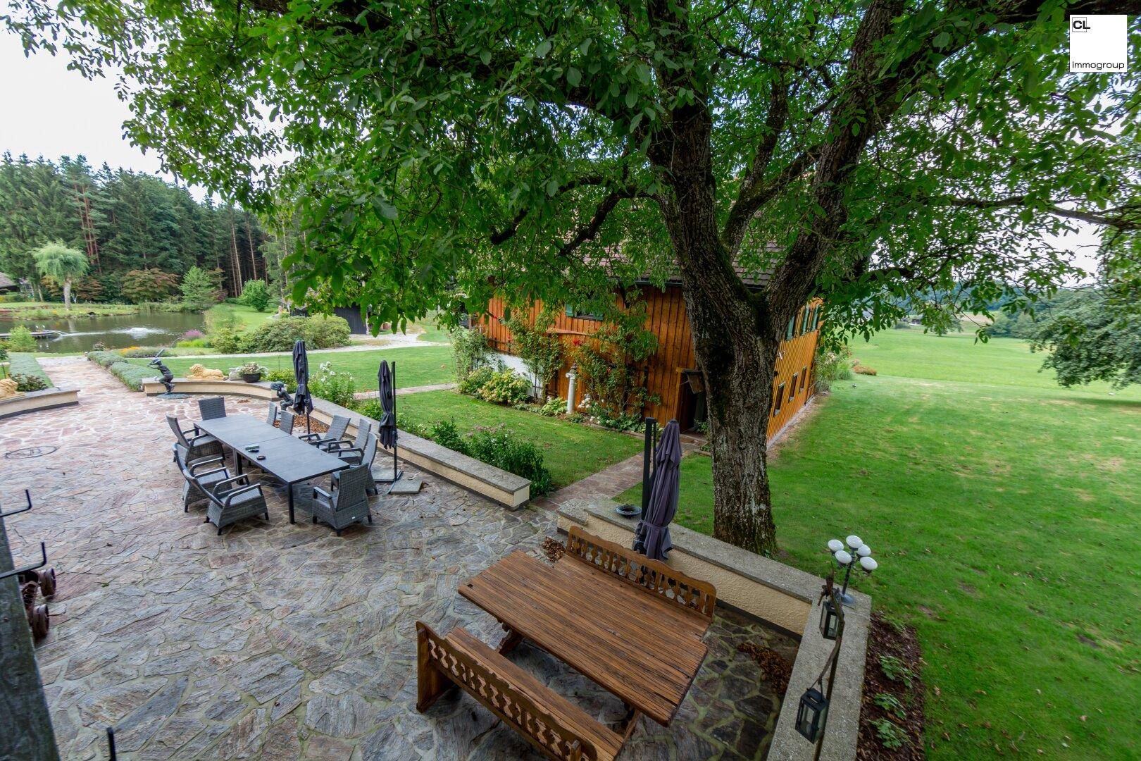 Terrasse des Haupthauses
