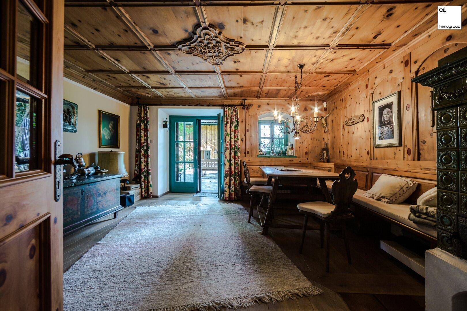 Haupthaus EG: Zirbenstube