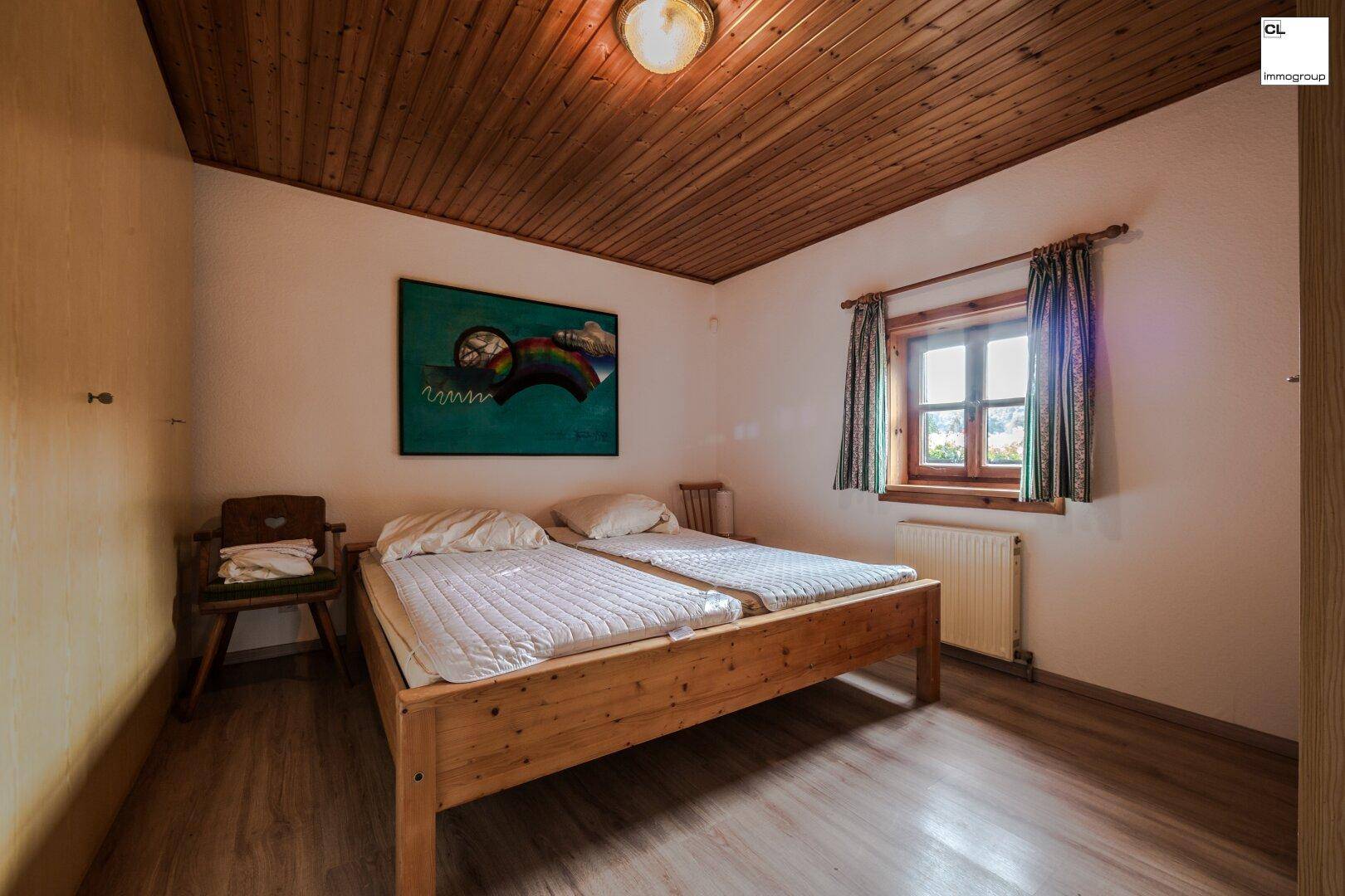 Nebengebäude OG: Schlafzimmer 1