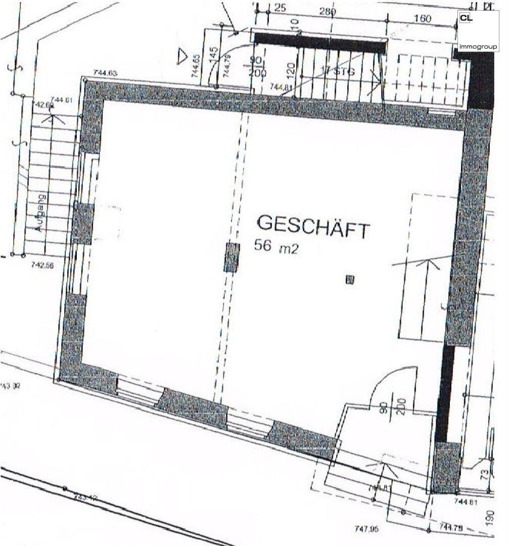 Grundrissplan eines Geschäftsraums von 56 m² mit Treppenhaus und Aufzug.