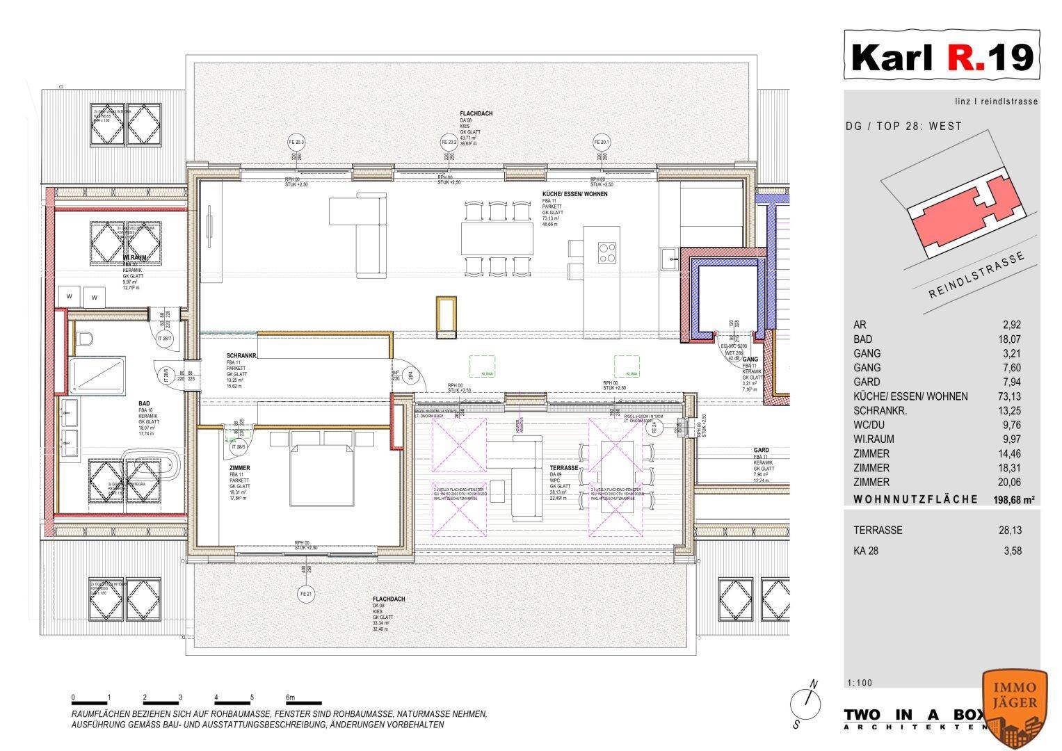 Detaillierter Grundriss einer Wohnung mit offenem Küchen-Wohnbereich, Schlafzimmern und großer Terrasse.