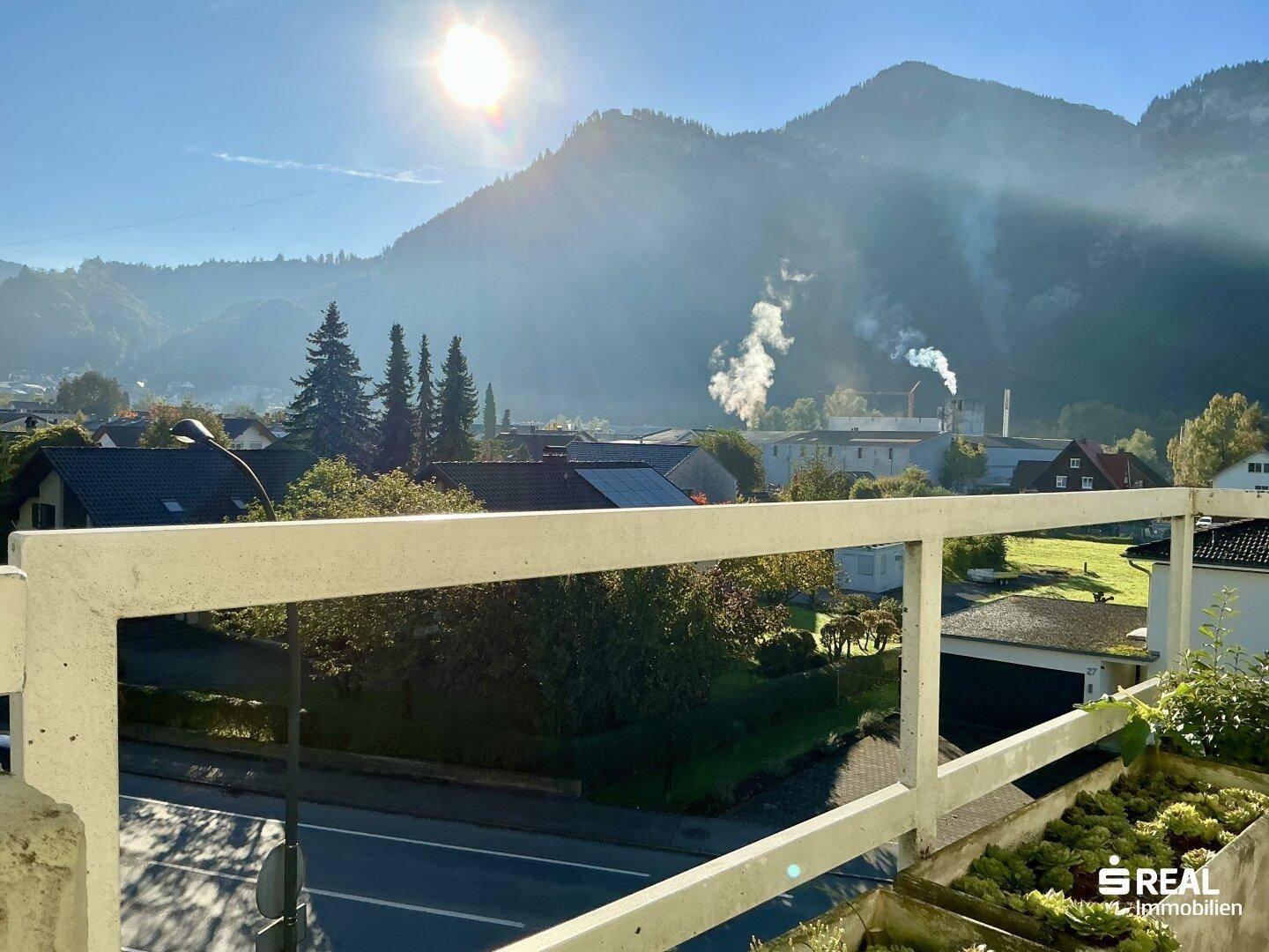 auf dem Balkon