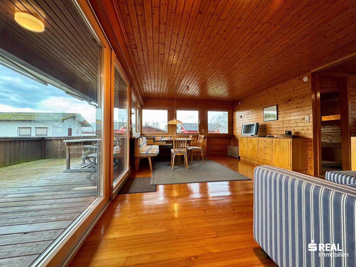 Ferienhaus am Bodensee - Wohnen direkt am Wasser mit Bootsgarage - Ansicht 4