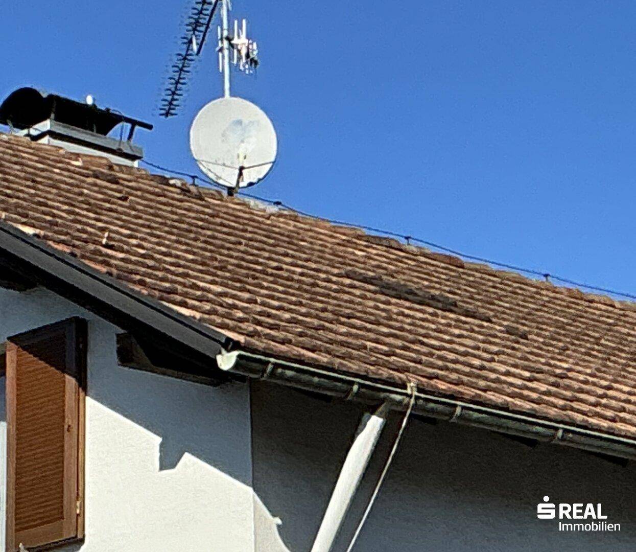 Altes Haus/Baugrundstück in sehr sonniger Lage an einer Sackgasse - Ansicht 3