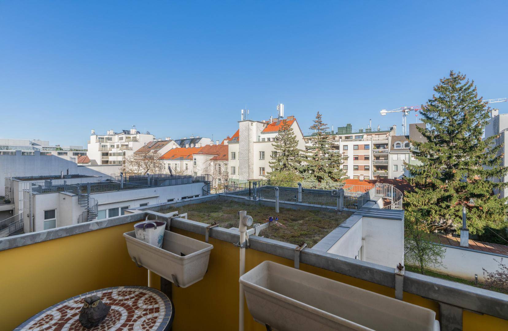 Herrlich luftiger Balkon
