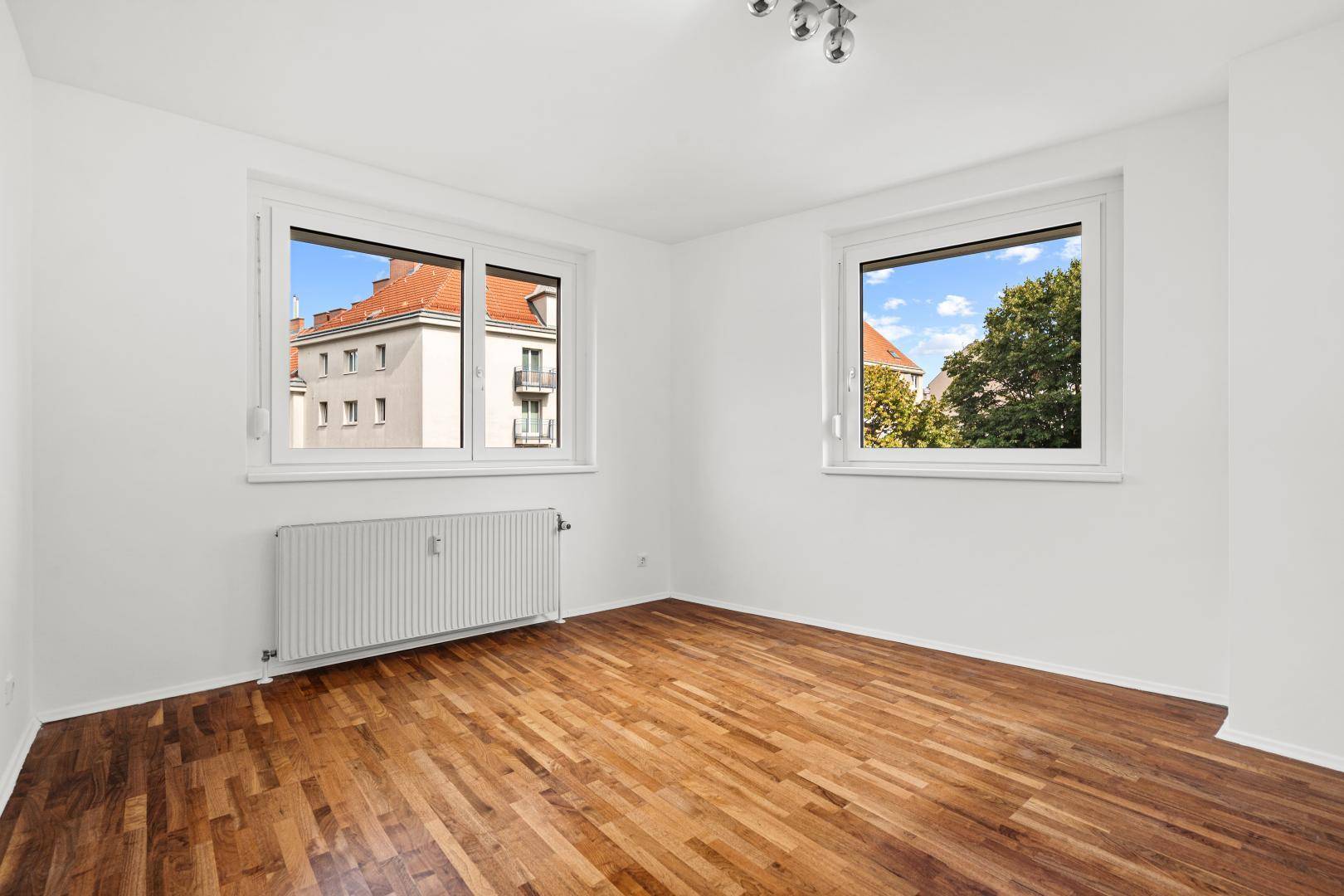 Schlafzimmer NO