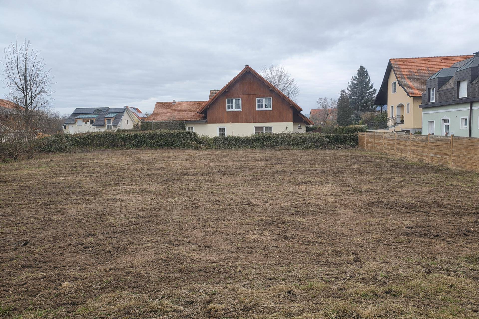 Baugrundstück beim Bisamberg für zwei Wohneinheiten - Ansicht 2