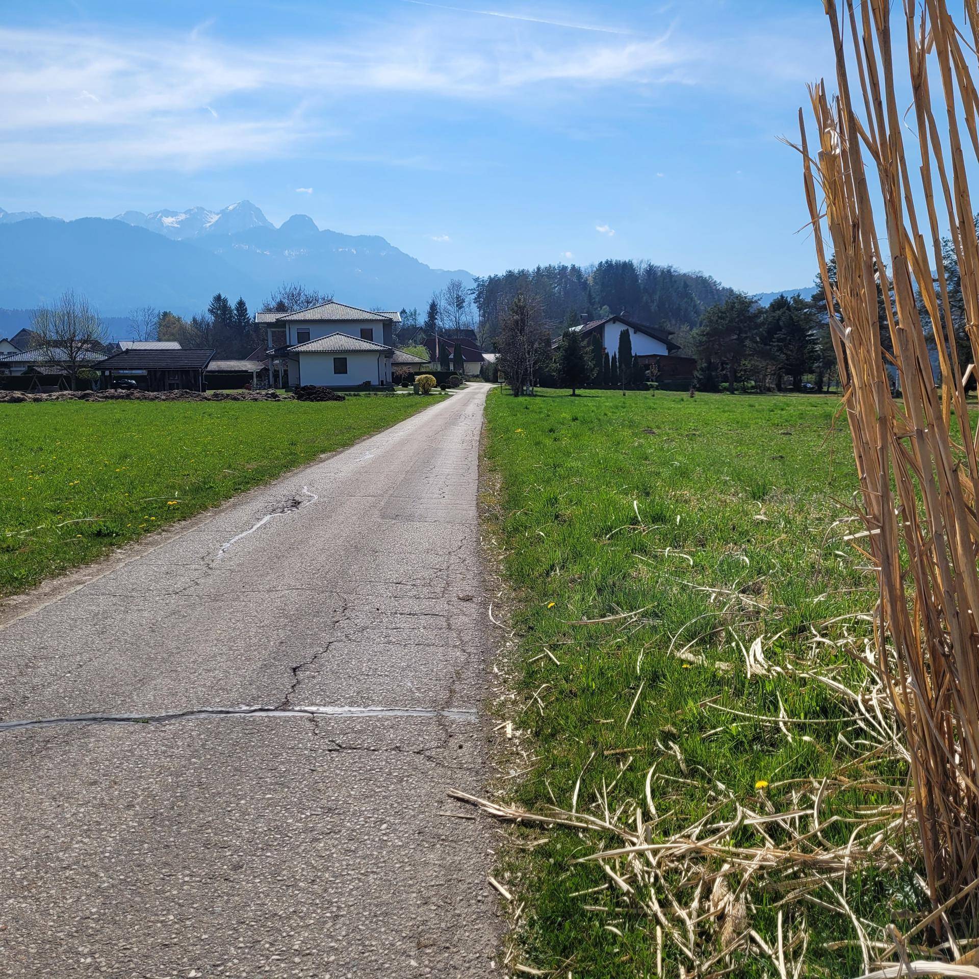 Sonniges Grundstück mit Umwidmungspotenzial im Rosental - Ansicht 2