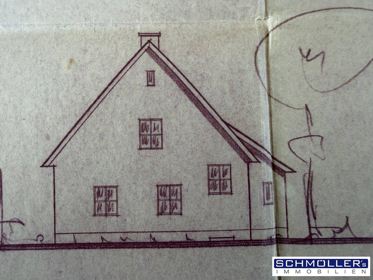 Handgezeichnete Seitenansicht eines Hauses mit mehreren Fenstern und einem klassischen Satteldach.