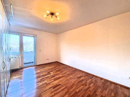 großes Zimmer