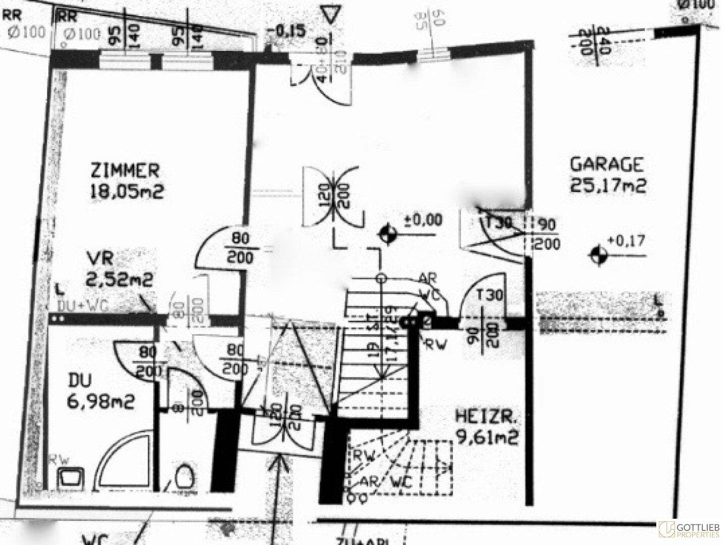 Grundriss des Erdgeschosses mit Zimmer, Duschbad, Garage und Heizraum.