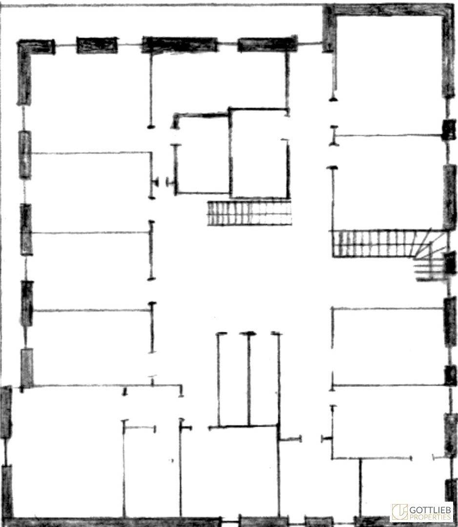 Übersichtlicher Grundriss eines Stockwerks mit verschiedenen Raumaufteilungen und Treppen, zur besseren Orientierung.