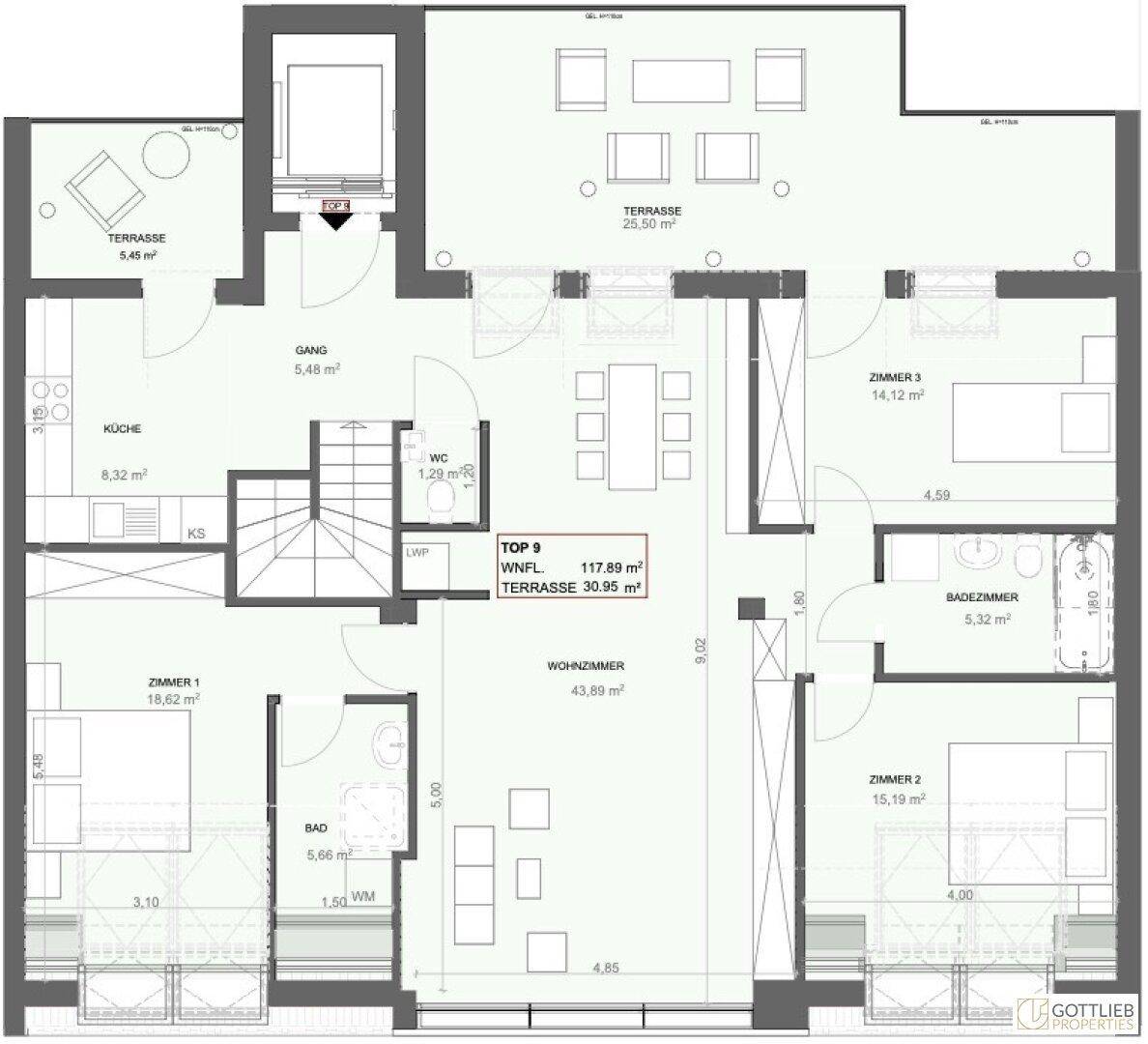 Detaillierter Grundriss mit Wohnzimmer, Küche, drei Schlafzimmern, zwei Bädern und zwei Terrassen.