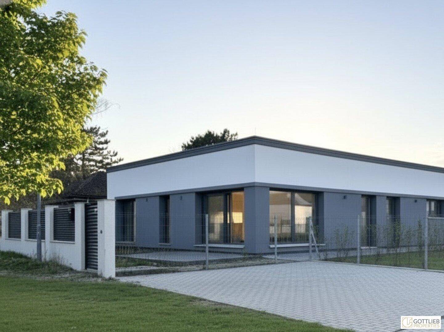 Erstbezug in Grünruhelage! Sonnendurchfluteter Bungalow mit Terrasse, großzügigem Garten und zwei Stellplätzen - Ansicht 2