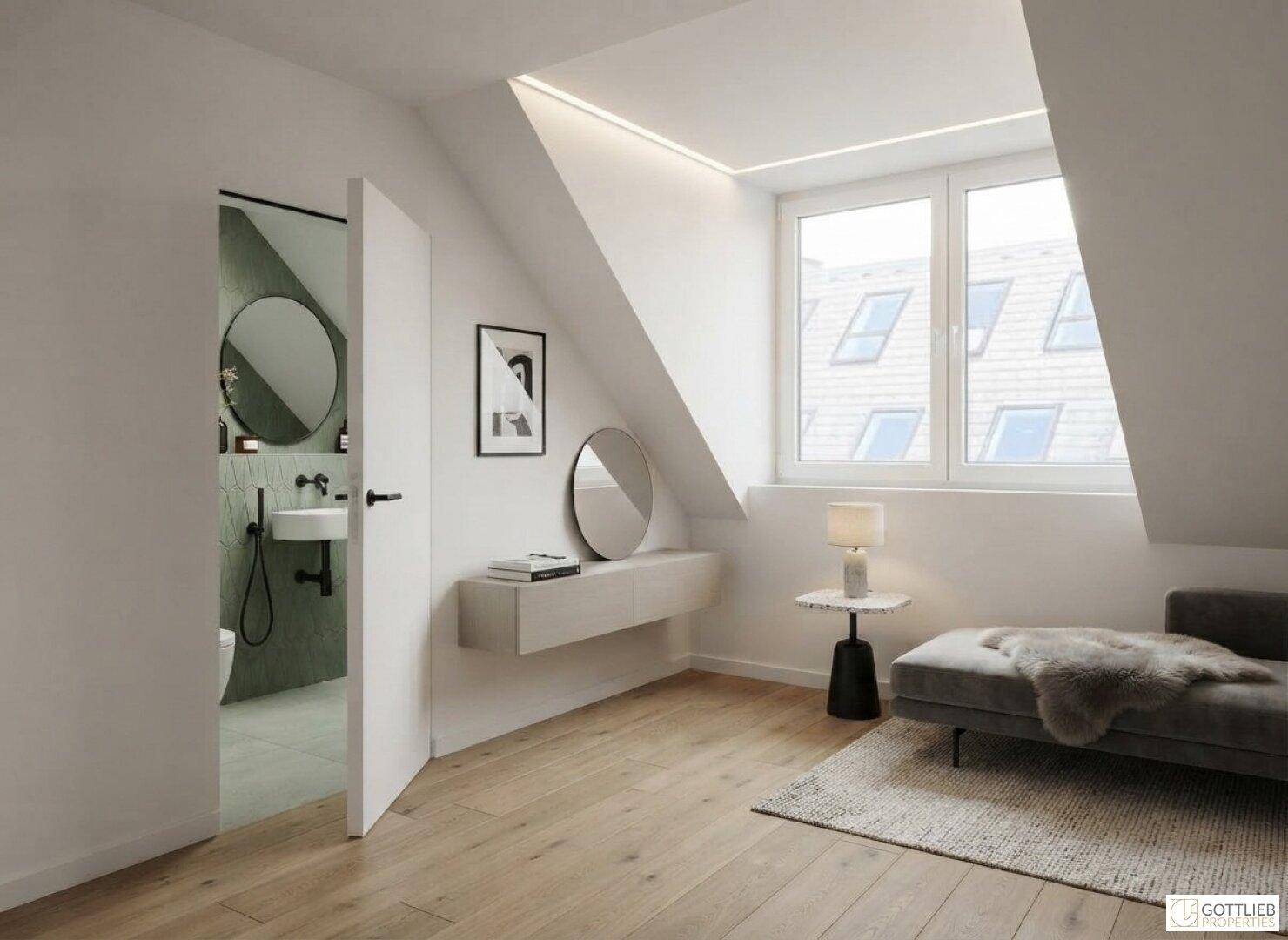 Dachgeschosszimmer mit Holzboden, Schrägdach und Zugang zu einem modernen Badezimmer.