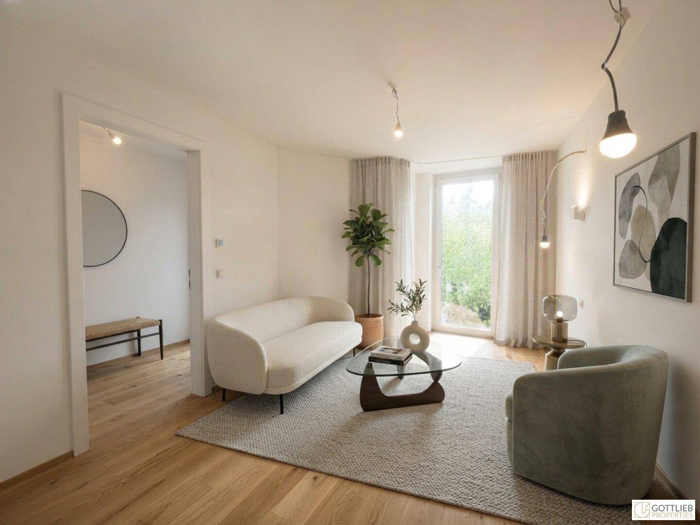 Helles Wohnzimmer mit modernem Sofa, Teppich und Zugang zu einem Balkon oder Terrasse.