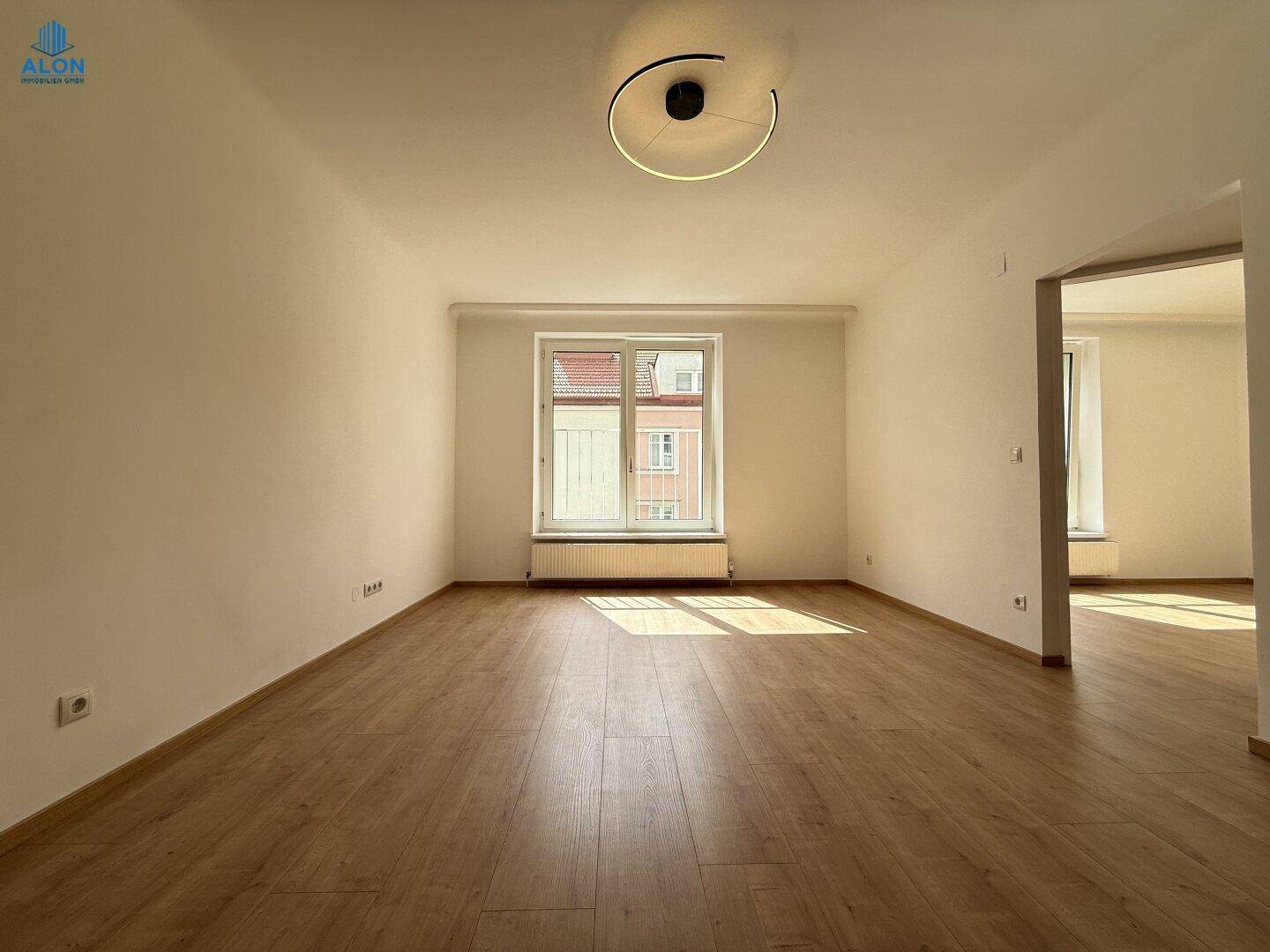 Sanierte 4 Zimmer Wohnung in ruhiger Lage! Neues Badezimmer &amp; WC! – pohled 2