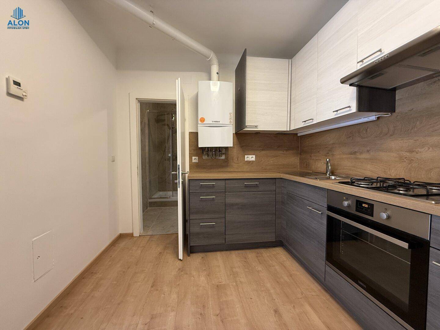 Sanierte 4 Zimmer Wohnung in ruhiger Lage! Neues Badezimmer &amp; WC! – další
