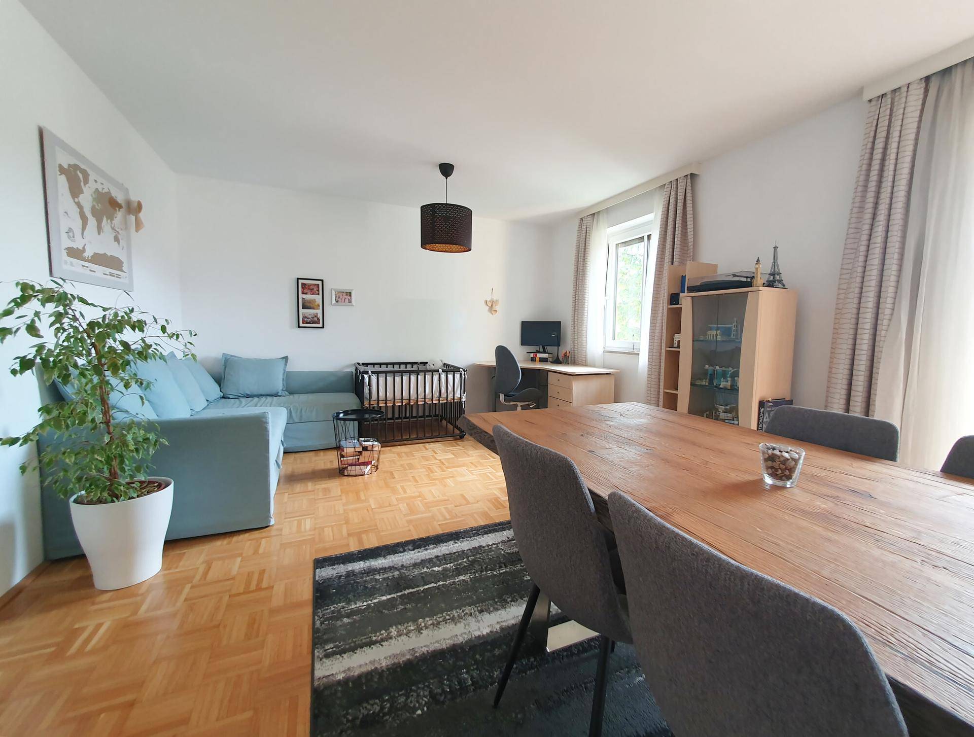 Wohn-/Esszimmer