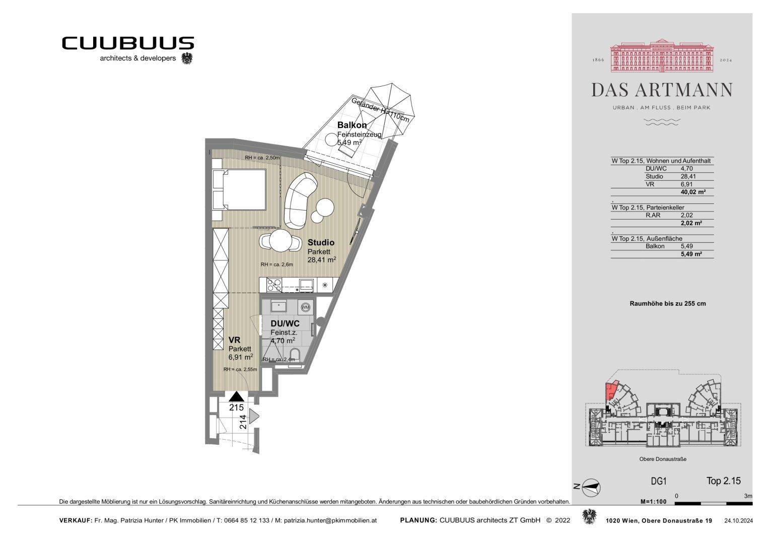 Grundriss der Wohnung Top 2.15 mit offenem Studiobereich, Bad und Balkon.