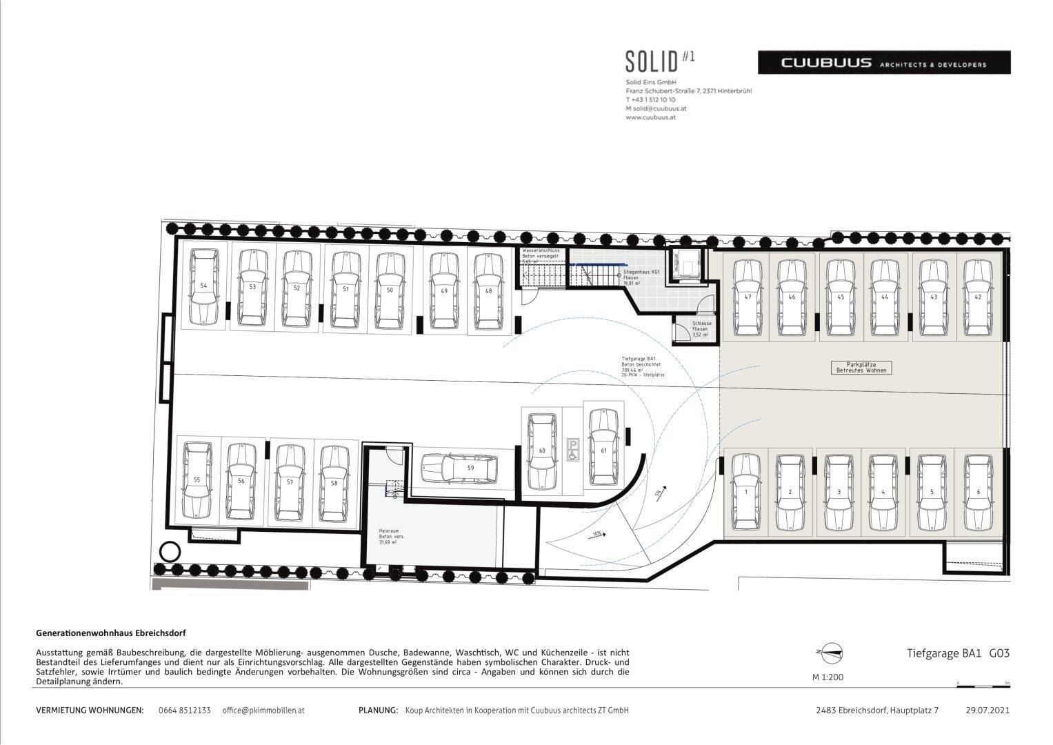 Grundrissplan einer Tiefgarage mit zahlreichen Parkplätzen und Zufahrtsrampe.