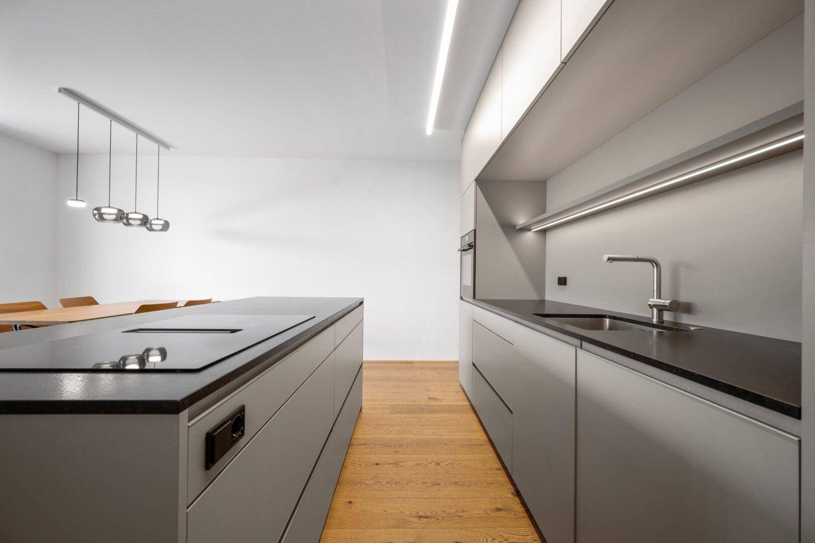 Exklusives Wohnen im Grünen – Möblierte 4-Zimmer-Wohnung mit Terrasse, Garten und Gemeinschaftspool - Ansicht 5