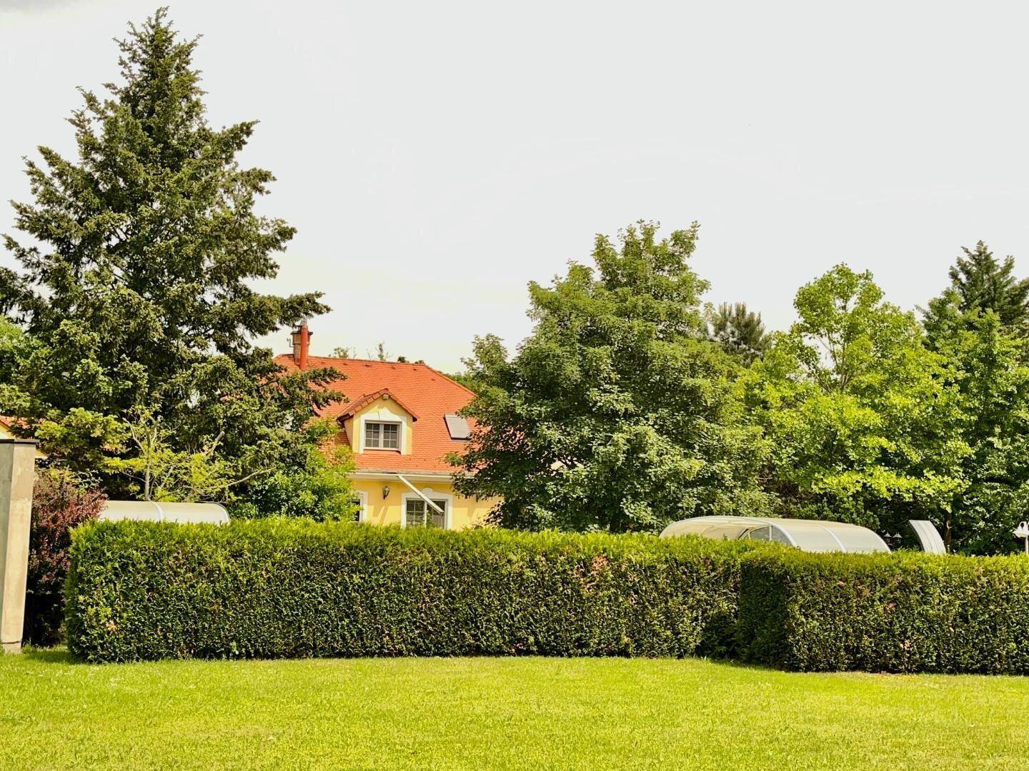 JETZT die Gelegenheit nutzen: Reiterparadies in Ungarn - Traumvilla OHNE Nachbarn - 8 Hektar Traumgrund mit Entwicklungspotenzial - 1h von Wien/15 Minuten zur Grenze Pamhagen - Ansicht 2
